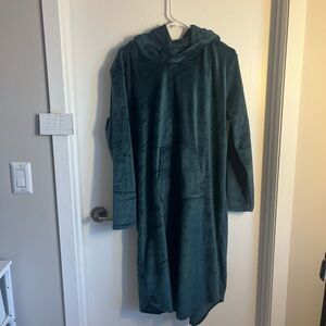 Teal Hooded Blanket Robe